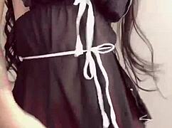 Watch this cute beauty shake and dance her joyful moves so gracefully today 🎶💃✨