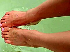 beautiful white whore drops by my house just to fuck