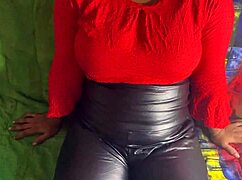 chudai! fingering squirting desi indian maalkin ladki in room mms viral!!