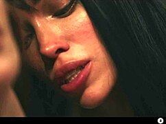 octokuro as horny vampirella with huge tits seduces sata jones for wet lesbian scissoring domination... ugh so hot