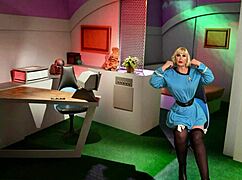 Granny Nurse Deepthroats Fat Cock in Hospital Cosplay Slut Sucking