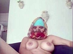 arab wife in hijab niqab fingers to squirting while hubby's gone on webcam