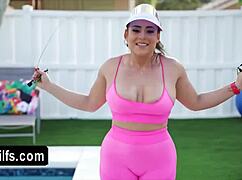 horny milf's bubbly ass workout turns into wild outdoor quickie pounding!