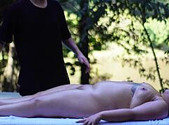 massagista fingers busty brazilian bbw squirting orgasm publicly with magic hands on big ass pussy