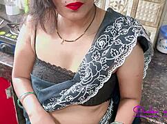 beta, give aunty ji a huge facial cumshot on her soft face??