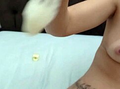 comer essa puta brasileira de quatro com pauzão é insano... olha o gozo na cara dela