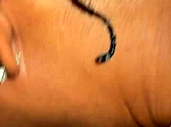 Dominican curvy big ass beauty bends over shaking seductively on all fours