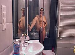 matt watching kira rub that gushing cunt in shower