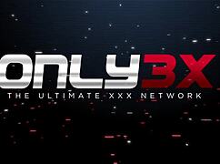 Heather Pasechnik and Leyla Simonova toy each other's pussies