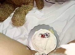 My kinky 18yo virgin stepsis rubs creamy cake on pussy