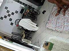 quero ver ela apanhando de pauzão no gangbang com peruvian latina