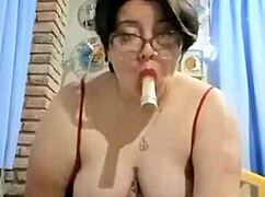 Marysubmissive's chubby latina ass solo tease