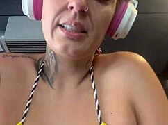all sweaty and soaked from the gym facing copacabana beach my wet pussy drips salty juice outdoors