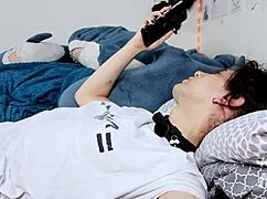 kisunyoctober fingers ass in missionary spooning