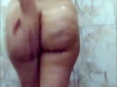 hindi sex story bathroom me ungli se chudai