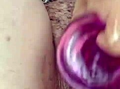 la esposa de mi vecino es muy caliente chorrea sin parar