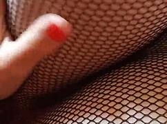 Greta sets a net for a beautiful mature lady