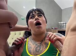convidei dois amigos pra apagar meu fogo mas o negao nao subiu