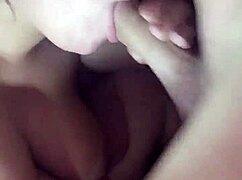 vazado celular da casadinha gostosa com amante amante grava a vizinha casada gostosa e libera o video nos grupos da cidade