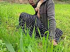 Full outdoor bhabhi fuck with big natural tits