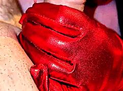 Close up blowjob puts a silicone plug on me comfortably
