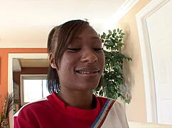 Teen 18 fucks very well