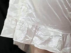 body idaman semua pria mulus pakai lingerie satin bokep indo